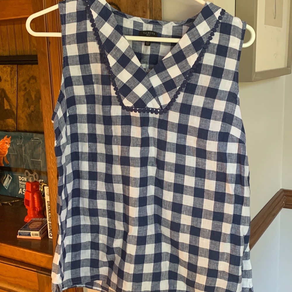 Talbots petites 100 percent linen top. Worn once and then dry cleaned.